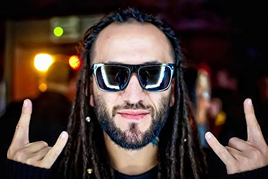 DJ M.E.G. распечатал Top 100 Beatport