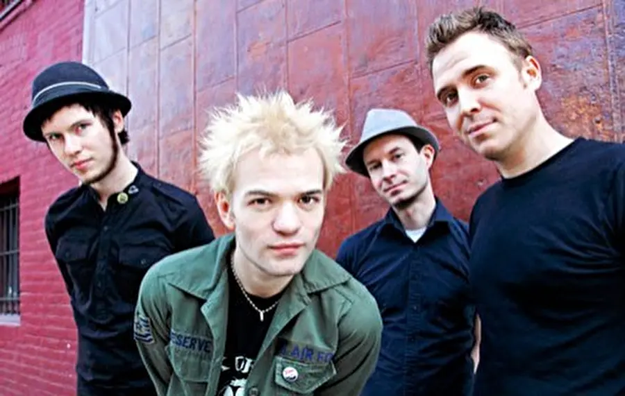 Неутомимые панки Sum 41 в двух столицах!